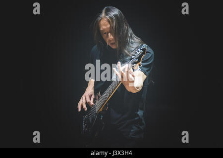 Torino, Italia. Il 7 maggio, 2017. Dream Theater performing live on stage presso l Auditorium del Lingotto di Torino per la loro "immagini, parole e al di là dell' tour 2017 concerto. Foto: Cronos/Alessandro Bosio Credito: Cronos/Alamy Live News Foto Stock