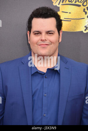 Los Angeles, Stati Uniti d'America. 07 Maggio, 2017. Josh Gad arriva a 2017 MTV Movie e TV Awards presso lo Shrine Auditorium il 7 maggio 2017 a Los Angeles, Credito: Tsuni/USA/Alamy Live News Foto Stock