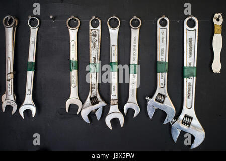 Christchurch, Nuova Zelanda. 31 Mar, 2016. Christchurch, Nuova Zelanda - 31 Marzo 2016 - Strumenti sono visibili durante il RAD Bikes Afterschools Programma su Marzo 31, 2016 a Christchurch, Nuova Zelanda. I volontari di RAD Biciclette a insegnare ai bambini come creare nuove bici fuori delle parti usate e più tardi in regalo la bici per le associazioni di beneficenza locali. | Utilizzo di credito in tutto il mondo: dpa/Alamy Live News Foto Stock