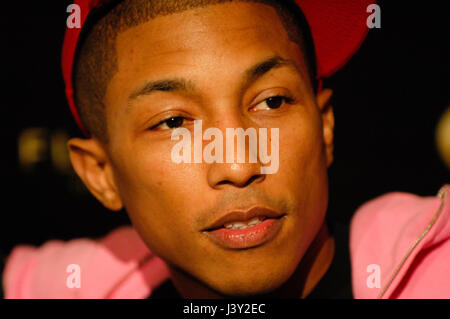 Pharrell Williams arriva a Hennessy artistica Evento Finale al Paramount Studios di Los Angeles, CA Foto Stock