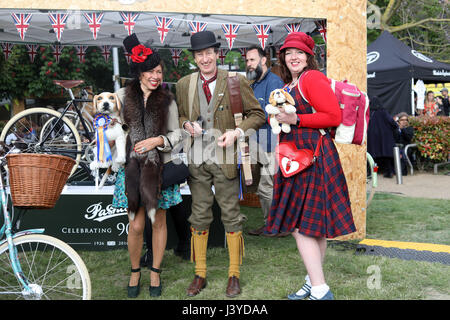 Pic mostra: Il Tweed Run 2017 - vintage bike rally Clerkenwell London foto di Gavin Rodgers/ Pixel8000 Foto Stock