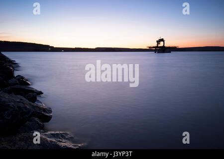 Fotografia di © Jamie Callister. Llyn Brenig, Denbigh Mori, Denbighshire, il Galles del Nord, 5 maggio 2017. Foto Stock