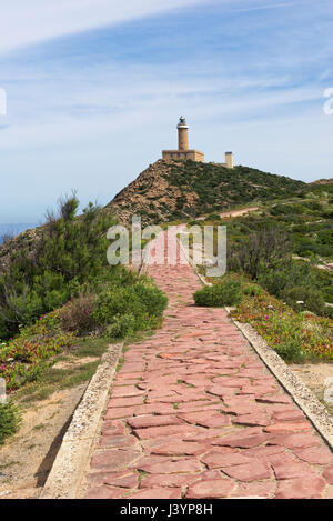 Faro di Capo Sandalo sul punto più occidentale os San Pietro Isola. Angolo sud-occidentale della Sardegna, Italia Foto Stock