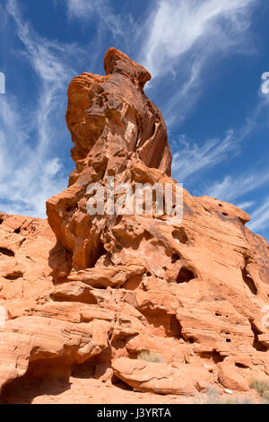 Pietra arenaria rossa formazioni in il Parco della Valle di Fire State, Nevada, Stati Uniti d'America. Foto Stock