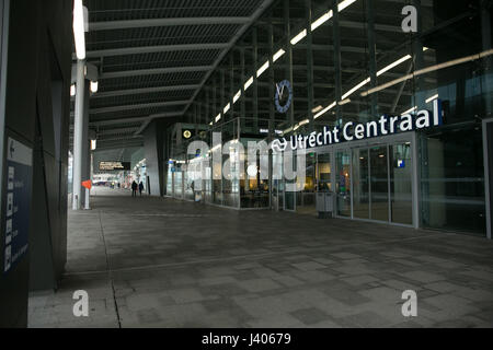 All'aperto di utrecht central station Foto Stock