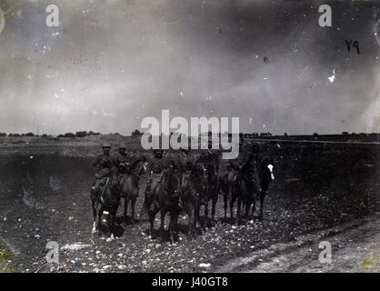 Mersinli Djemal Pascià e il suo staff ufficiali montato Foto Stock