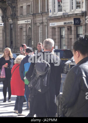 Una fotografia dell'occupazione Love Activistsâ€™ della Banca d'Inghilterra (BoE) a Liverpool il 29 aprile 2015. La protesta mirava a evidenziare le questioni sociali ed economiche, con gli attivisti che occupavano uno spazio pubblico per sensibilizzare. Foto Stock