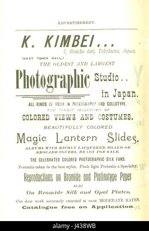 Kusakabe Kimbei era un famoso fotografo giapponese durante la fine del XIX secolo. Questo annuncio si riferisce probabilmente a una delle sue opere fotografiche, forse mostrando il suo studio o un'immagine specifica che ha creato durante questo periodo. Foto Stock