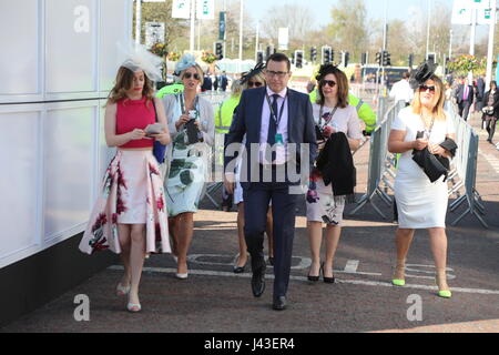 L'Aintree 2017: Sanità Randox Grand National Festival - Giorno 3 dotate di: atmosfera dove: Liverpool, Regno Unito quando: 08 Apr 2017 Credit: David Sims/WENN.com Foto Stock