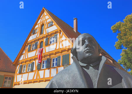 Memoriale di Martin Lutero e Frameworkhouses, Weissenburg in Bayern, una città in Media Franconia, Baviera, Germania Foto Stock