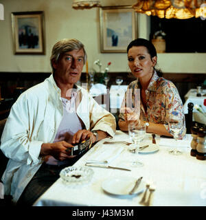 Die glückliche Familie, Familienserie, Deutschland 1987 - 1991, Darsteller: Siegfried Rauch, Iris Berben Foto Stock