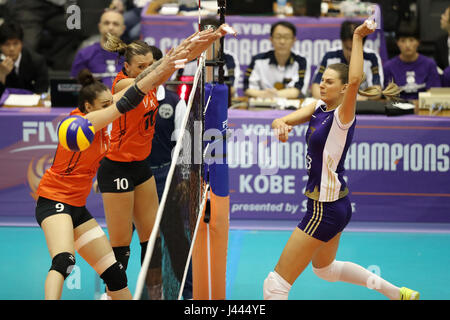 Kobe, Giappone. 9 maggio 2017. Olesia Rykhliuk (vol) di pallavolo : 2017 FIVB Pallavolo donna Club World Championship match tra Volero Zurigo 3-0 Eczacibasi Istanbul a Kobe, in Giappone . Credito: AFLO/Alamy Live News Foto Stock