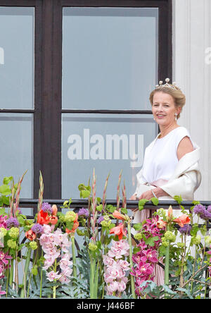 La principessa Mabel dei Paesi Bassi al balcone del Palazzo Reale di Oslo, il 9 maggio 2017, in occasione della celebrazione del re Harald e la regina Sonja'ottantesimo compleanno foto : Albert Nieboer / Paesi Bassi / point de vue fuori Olanda Out point de vue · nessun filo servizio · foto: Patrick van Katwijk/Olandese Photo Press/dpa Foto Stock