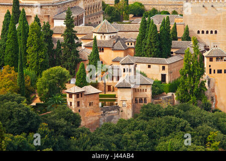 Una vista del Palazzo dell'Alhambra di Granada da tutta la valle Foto Stock