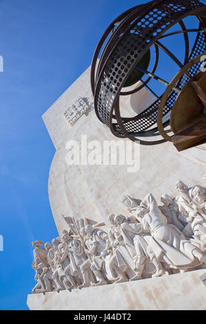 Il Portogallo, Estredmadura, Lisbona, Belem, il Monumento delle Scoperte costruito nel 1960 per commemorare il cinquecentesimo anniversario della morte di Enrico il Naviga Foto Stock