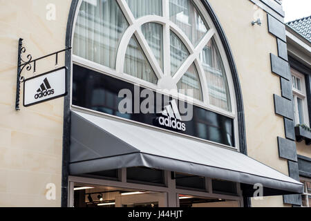 adidas mac arthur glen