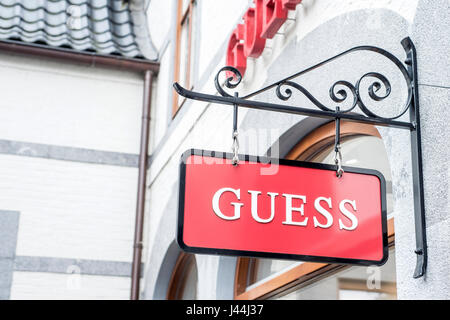 Abbigliamento 2024 guess 2017