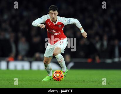 MESUT OZIL DI ARSENAL ARSENAL V CHELSEA Emirates Stadium Londra Inghilterra 24 Gennaio 2016 Foto Stock