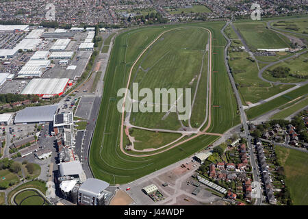 Vista aerea l'Aintree Racecourse, casa del Gran National, Liverpool, Regno Unito Foto Stock