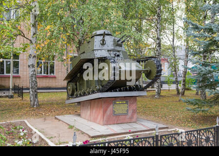 Regione di Mosca, Russia - 01 settembre 2015: sovietica di fanteria luce serbatoio T-18 (MC-1) nel Museo di veicoli blindati, Kubinka vicino a Mosca Foto Stock