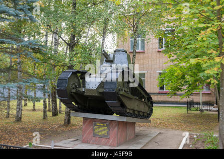 Regione di Mosca, Russia - 01 settembre 2015: serbatoio sovietico tipo M nel Museo di veicoli blindati, Kubinka vicino a Mosca Foto Stock