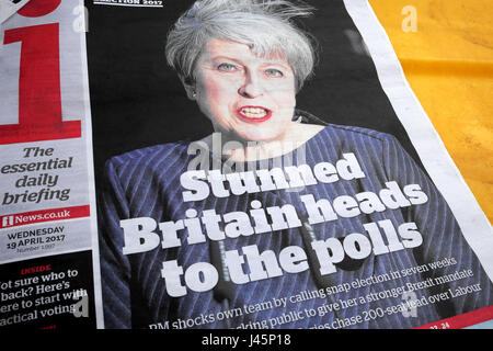 Il mio titolo di giornale elezioni britanniche annuncio Tory PM Theresa Maggio 'Stunned Bretagna capi per i sondaggi' Londra UK 19 Aprile 2017 Foto Stock