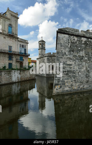 Castillo de la Real Fuerza costruito alla Plaza de Armas in Avana su Cuba Foto Stock