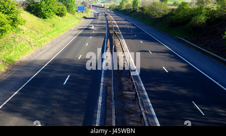 M9 autostrada dal cavalcavia Foto Stock