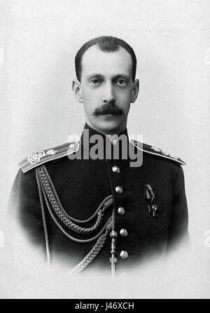 Paul Alexandrovich era un granduca di Russia, noto per i suoi contributi alla famiglia imperiale russa. Era figlio dell'imperatore Alessandro II e giocò un ruolo negli affari politici e militari della Russia durante il XIX secolo. Foto Stock