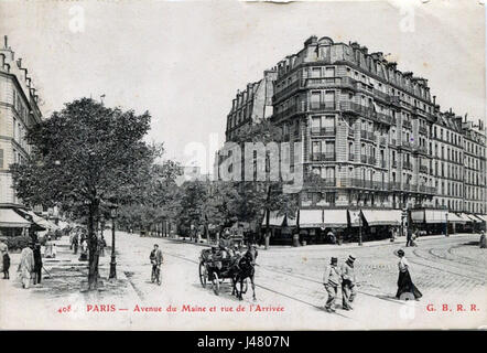 Questa immagine cattura Parigi intorno al 1900, concentrandosi su Rue de l'Arivee, Avenue du Maine e la zona di Montparnasse. Riflette la vibrante vita urbana della città alla fine del secolo, mostrando la sua architettura e le strade animate. Foto Stock