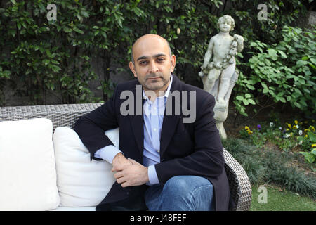 Ritratto di Mohsin Hamid 21/04/2017 ©Basso CANNARSA/Opale Foto Stock