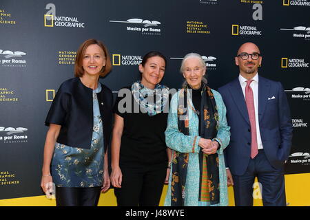 Roma, Italia. Il 10 maggio, 2017. Jane Goodall, Kathryn Fink, Chloe Cipolletta e Alessandro Militi. Credito: PACIFIC PRESS/Alamy Live News Foto Stock