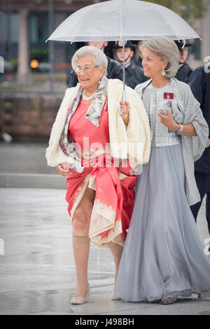 La principessa Astrid di Norvegia assiste l'ottantesimo compleanno banchetto di re Harald e la regina Sonja di Norvegia alla Opera House di Oslo, Norvegia, 10 maggio 2017. Foto: Patrick van Katwijk Paesi Bassi / point de vue fuori - nessun filo SERVICE - foto: Patrick van Katwijk/Olandese Photo Press/dpa Foto Stock