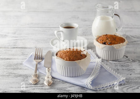 In casa sachertorte, austriaca torta al cioccolato e caffè Foto Stock