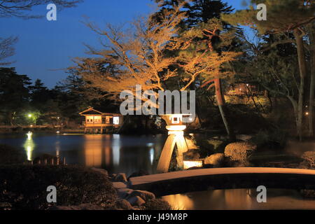 Giardino Kenrokuen a Kanazawa Giappone Foto Stock