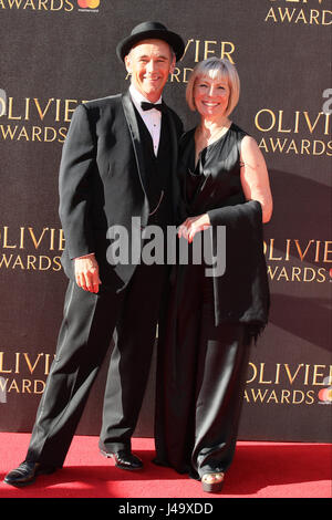 L'Olivier Awards 2017 tenutosi presso la Royal Albert Hall - Arrivi con: Mark Rylance dove: Londra, Regno Unito quando: 09 Apr 2017 Credit: Mario Mitsis/WENN.com Foto Stock