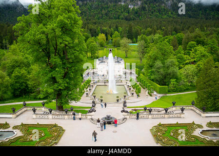 Ettal, Germania - 5 Giugno 2016: Linderhof Palace in Baviera, Germania, uno dei castelli di ex re Ludwig II Foto Stock