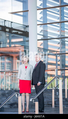 CARDIFF, Galles, UK, 18 Luglio 2016: il primo ministro Theresa Maggio visite il National Assembly for Wales Senedd edificio a Cardiff, 18 luglio 2016. Mark Foto Stock
