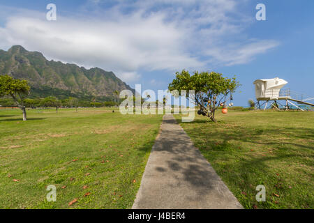 Kualoa Regional Beach Park sul lato sopravento di Oahu Hawaii Foto Stock