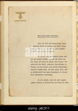 Il Testamento politico di Adolf Hitler, scritto nel 1945, è un documento chiave degli ultimi giorni della seconda guerra mondiale. Delinea le riflessioni di Hitler sulla guerra, la sua ideologia politica e le sue ultime istruzioni ai leader nazisti. Foto Stock