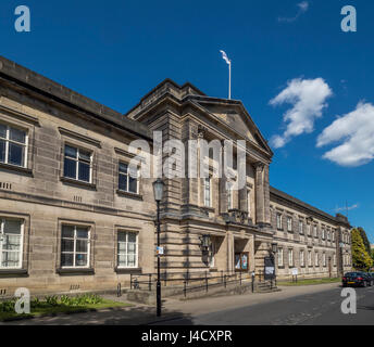 Harrogate Borough uffici del Consiglio a Crescent Gardens poco prima della vendita di proprietà degli sviluppatori. Foto Stock