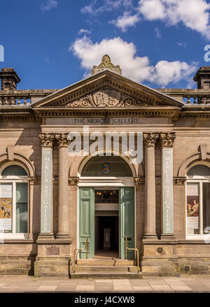 Il Mercer Galleria d'arte, Harrogate. Aperto nel 1991 in 200 anni di Harrogate Promenade Camere, uno di Harrogate il primo scopo costruiti edifici termali. Foto Stock