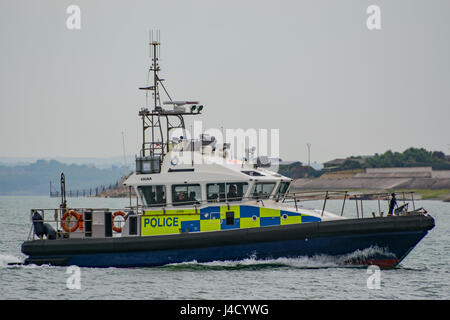 MOD di lancio di polizia "Gigha " a Portsmouth. Foto Stock