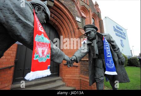 ANDY EDWARDS MEMORIAL STATUA W EVERTON V LIVERPOOL GOODISON PARK EVERTON INGHILTERRA 07 Febbraio 2015 Foto Stock