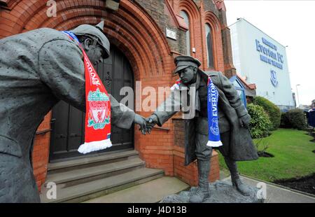 ANDY EDWARDS MEMORIAL STATUA W EVERTON V LIVERPOOL GOODISON PARK EVERTON INGHILTERRA 07 Febbraio 2015 Foto Stock