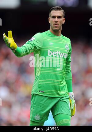 WEST HAM UNITED PORTIERE ADR ARSENAL V West Ham United Emirates Stadium Londra Inghilterra 09 Agosto 2015 Foto Stock