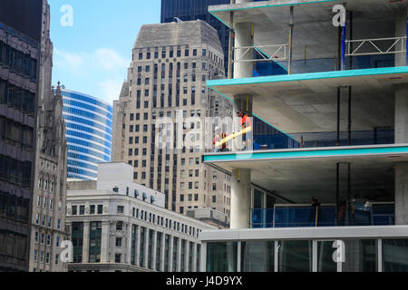 Chicago, lavoratori edili sul sito in costruzione, la costruzione di un nuovo edificio alto, il loop, Città, Chicago, Illinois, Stati Uniti d'America, Nord Americ Foto Stock
