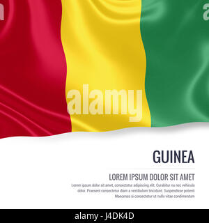 Silky Bandiera della Guinea sventolando isolato su un fondo bianco con il testo bianco spazio per il tuo annuncio messaggio. Il rendering 3D. Foto Stock