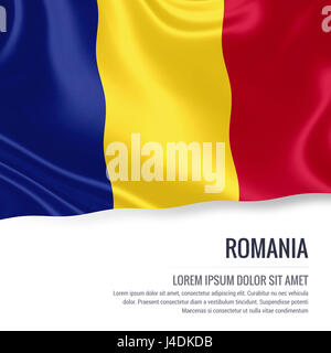 Silky Bandiera della Romania sventolando isolato su un fondo bianco con il testo bianco spazio per il tuo annuncio messaggio. Il rendering 3D. Foto Stock