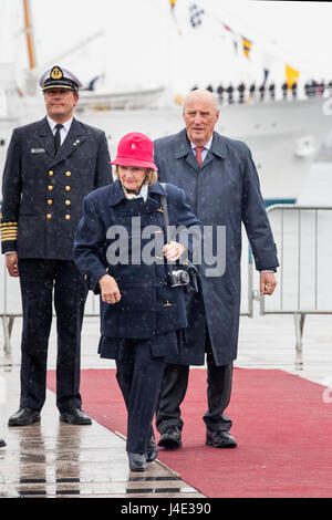 Oslo, Norvegia. Il 10 maggio, 2017. Ottantesimo compleanno pranzo di re Harald e la regina Sonja di Norvegia presso il Royal Yacht Norge a Oslo, Norvegia, 10 maggio 2017. Foto: Patrick van Katwijk - nessun filo SERVICE - Paesi Bassi OUT/point de vue fuori foto: Patrick van Katwijk/Olandese Photo Press/dpa/Alamy Live News Foto Stock